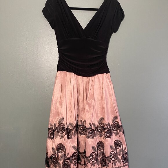 SL Fashions Ity & Taff Party Dress Style 114761 Dusty Rose and Black Size 8 zips - Picture 2 of 10